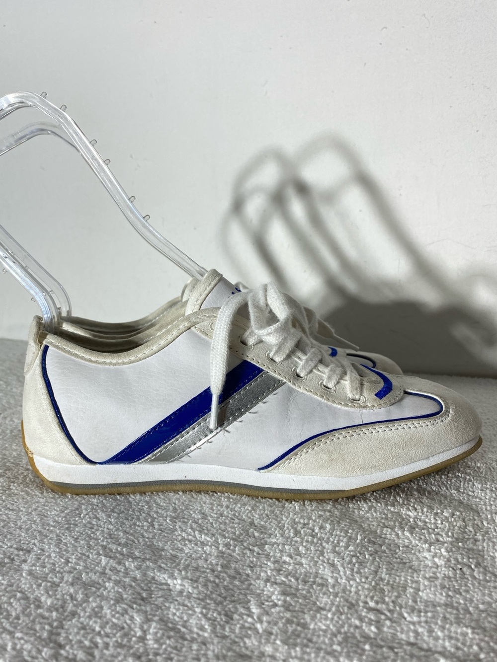 Vintage 90s Y2K Tommy Hilfiger White Faux Suede Spellout Sneakers Preppy